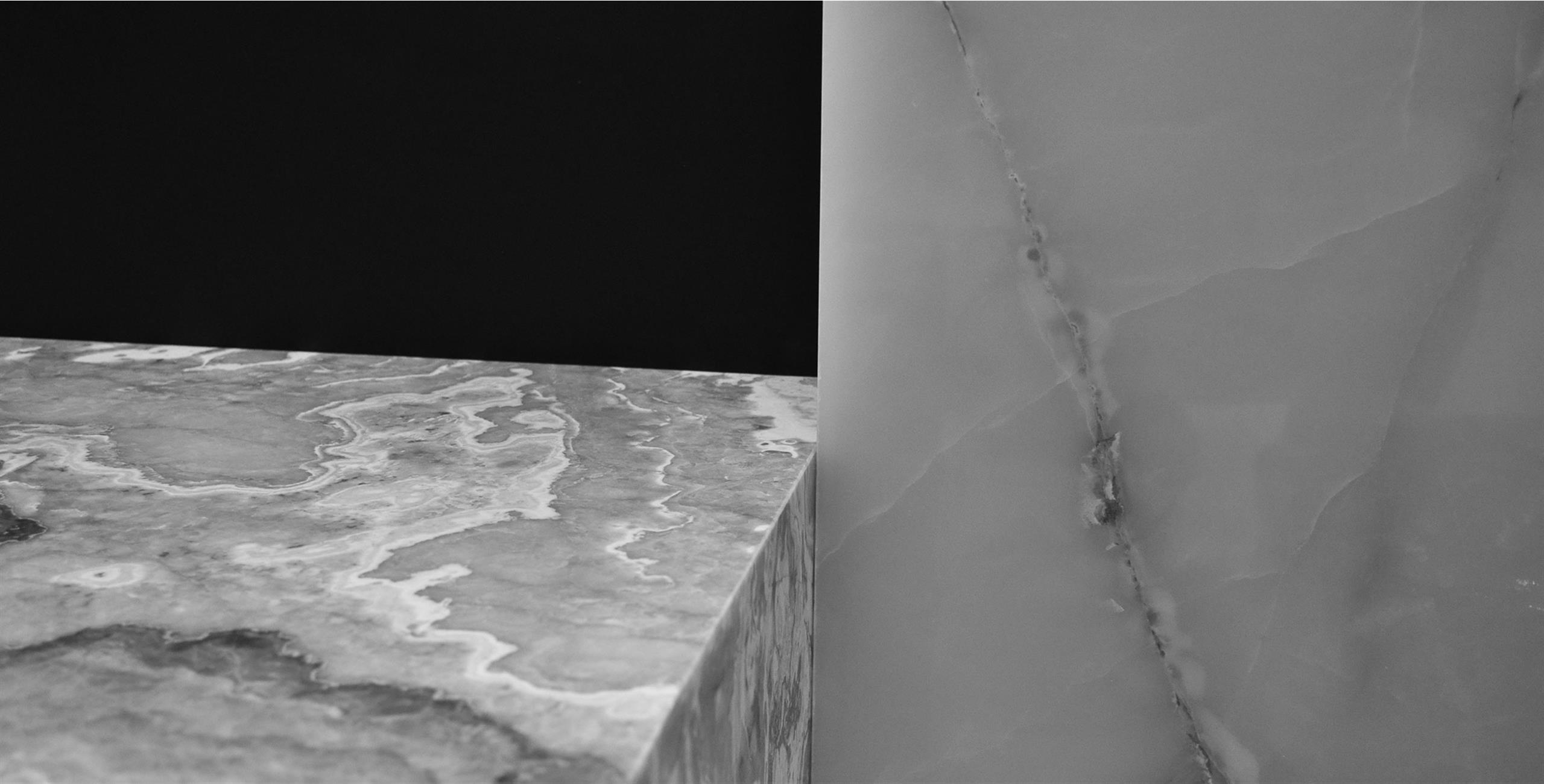 ONYX PODIUM